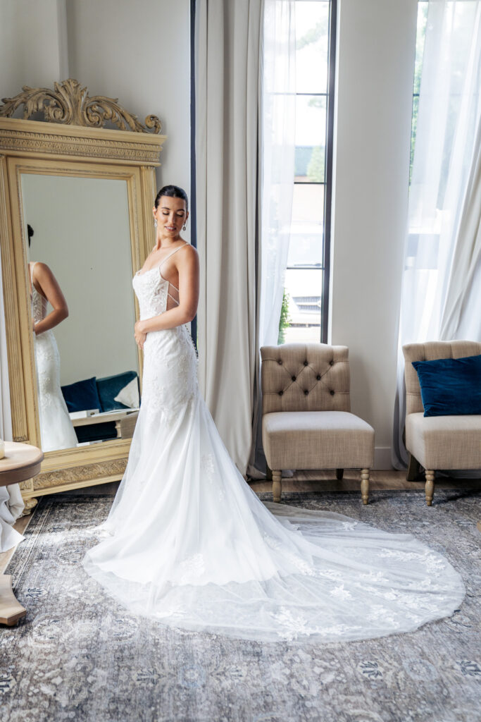 bridal portrait at the bridal suite at the Maxwell in Raleigh