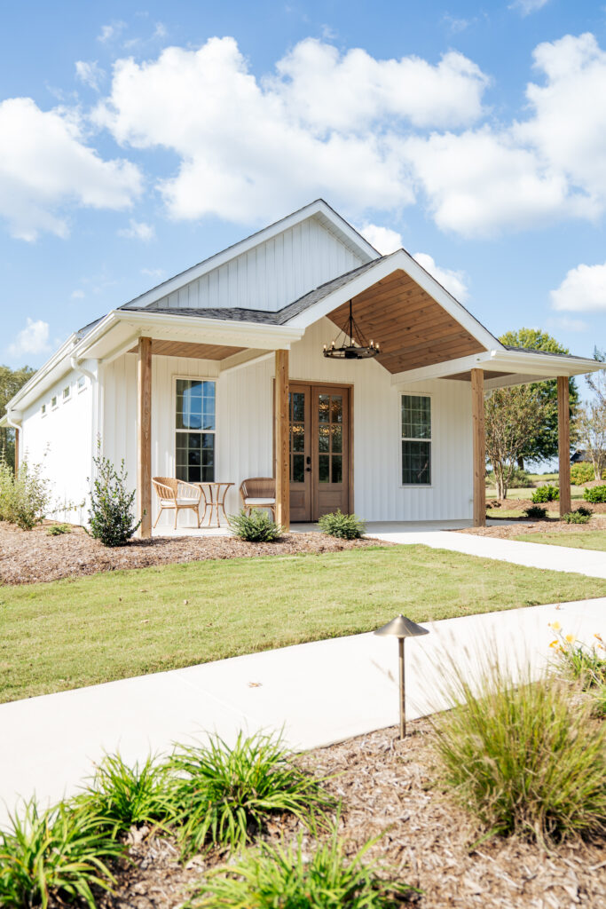 bridal cottage at Daniel's Ridge wedding venue in Sanford, NC